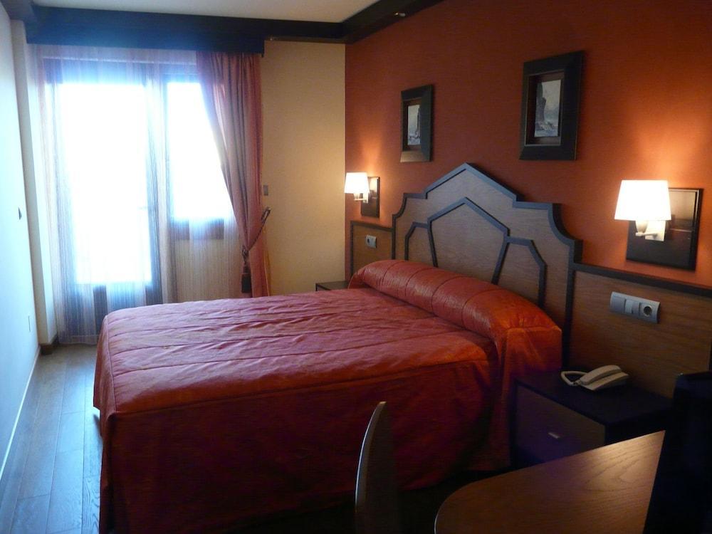 Hotel Tio Manolo De Noia Ngoại thất bức ảnh
